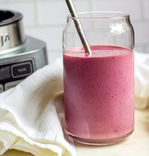 protein powder banana berries smoothie